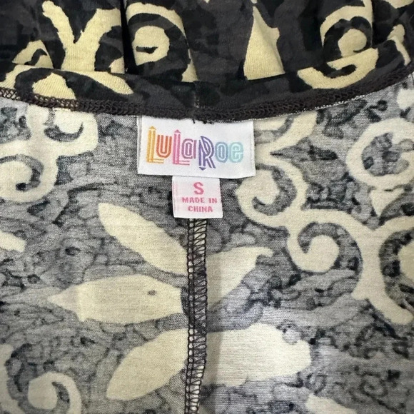 Lularoe Floral Gray Yellow Lindsey Shrug Sweater Cardigan Sz S Dolma… - Picture 6 of 8